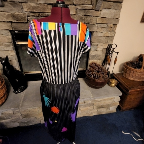 80s Striped Italian Dress - Picture 4 of 8